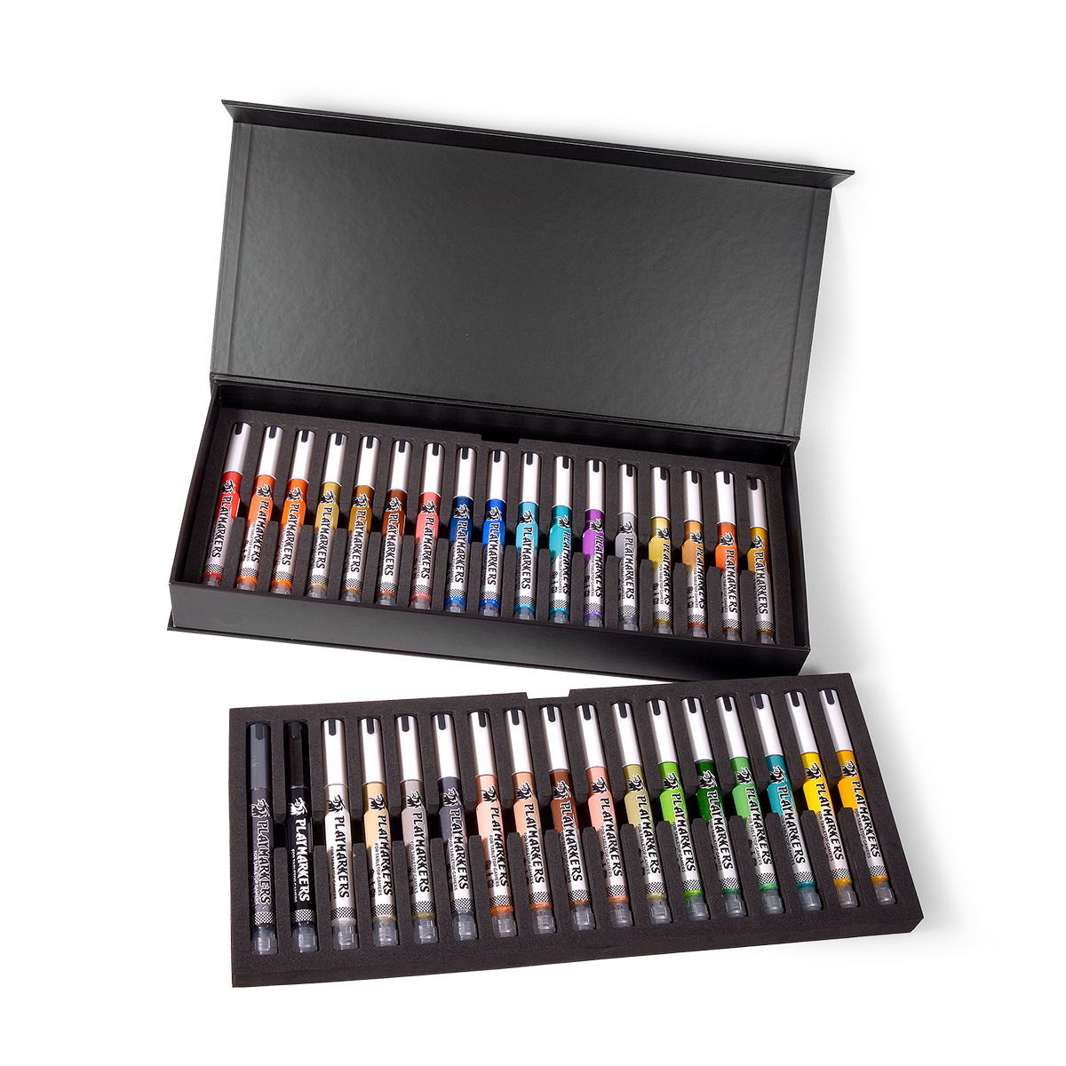 Coffret ouvert AK Playmarkers avec 34 marqueurs acryliques